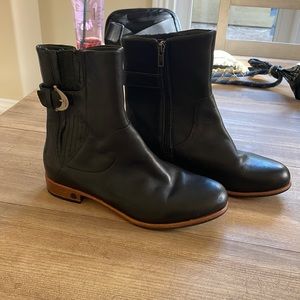 UGG Finnigan Boots